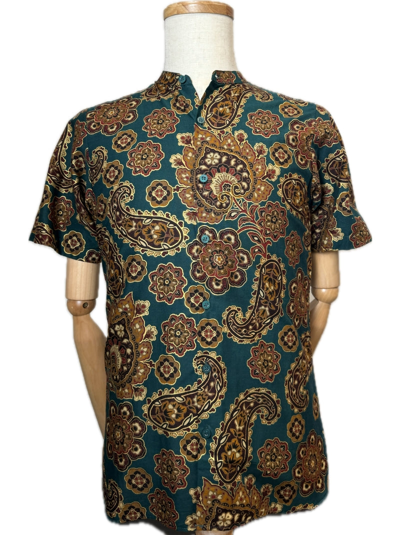 Green Tide Mandarin Collar Batik