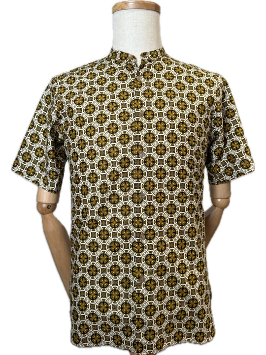 Golden Harmony Mandarin Collar Batik